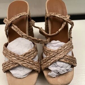 Elegant Tan Espadrille Wedges